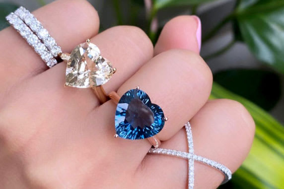 Sapphire Engagement Ring, Blue Sapphire Ring, Side Diamond Ring, Cushion  Cut Ring, Flower Ring - Etsy | Bague de fiançailles saphir, Bagues de  fiançailles vintage, Bague de fiançailles saphir bleu