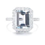 Aquamarine engagement rings