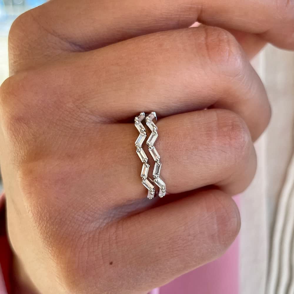 Zig zag diamond baguette ring