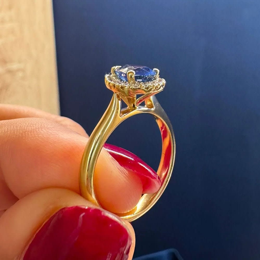 pear cut Natural blue sapphire