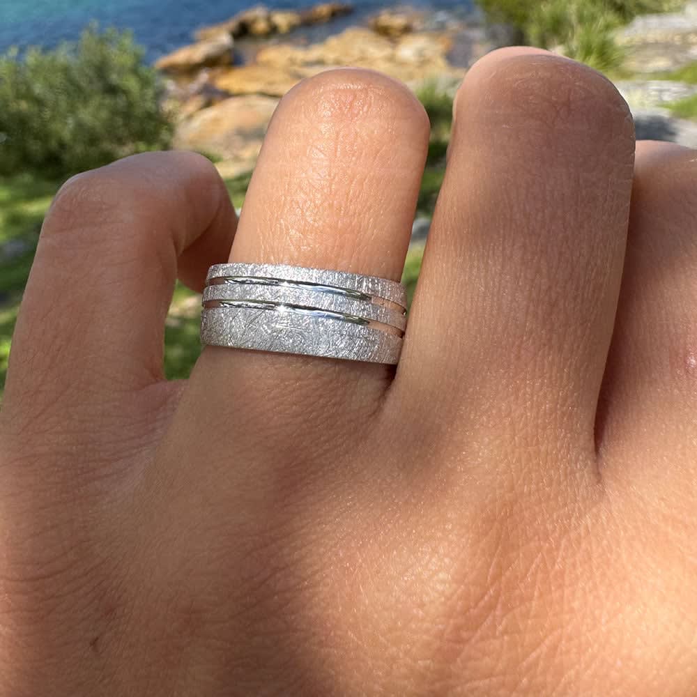 Matt grooved mens ring 4097