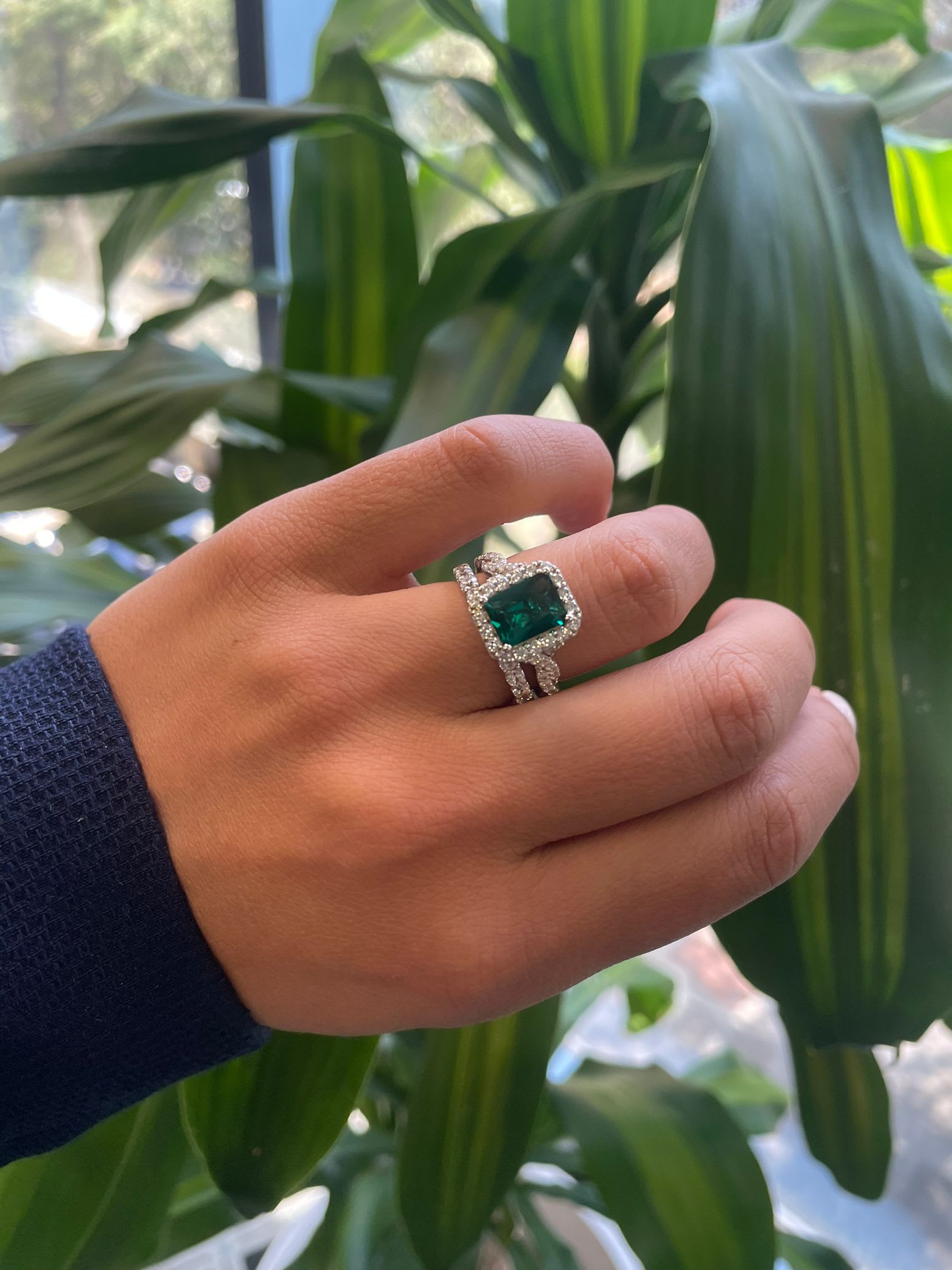 Green diamond ring with mini white diamond | Silveradda