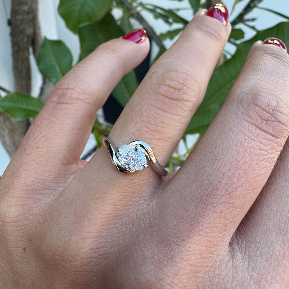 Oval lab diamond on a twist band