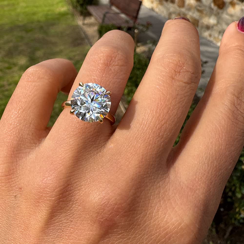 7 carat lab round brilliant cut engagement ring