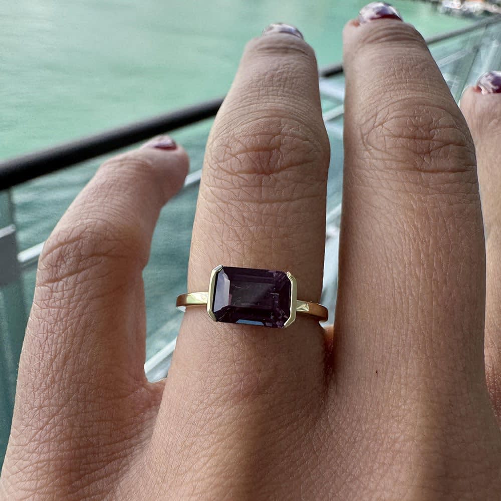 2ct lab alexandrite and gold ring