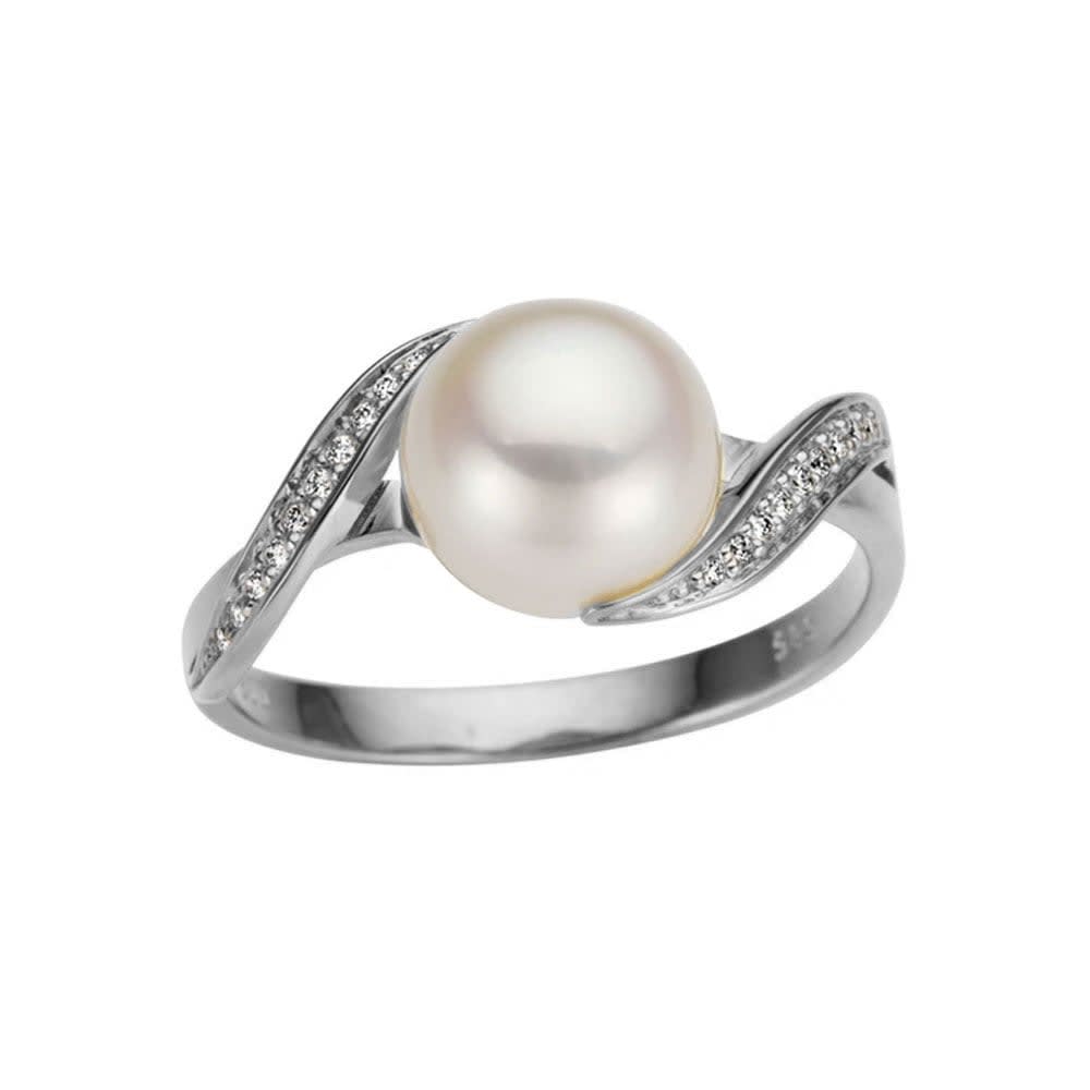 Fresh water Pearl and diamond ring