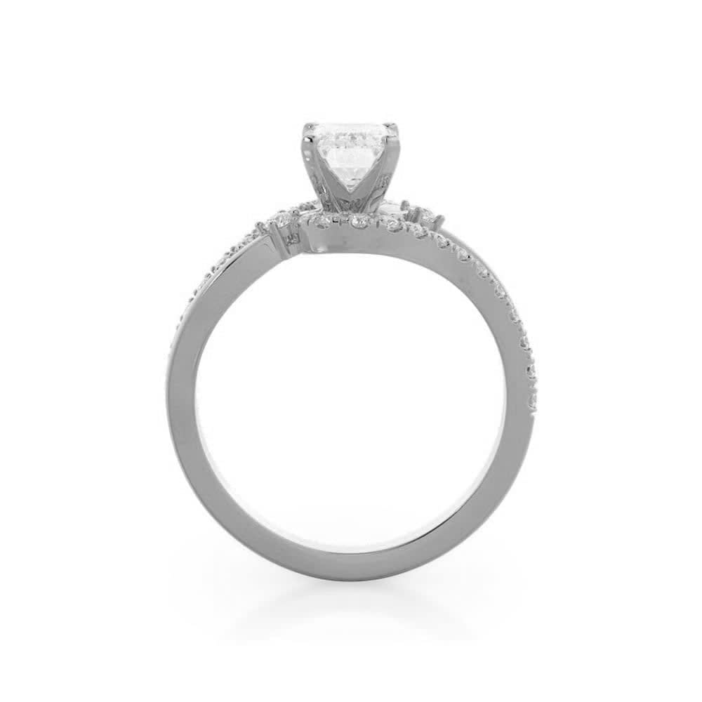 Unique emerald ring design