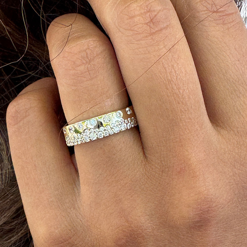 Cigar band with lab diamonds