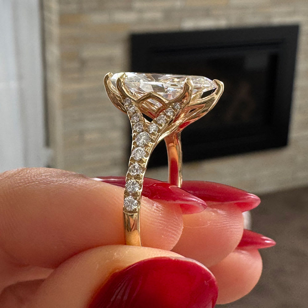 Lab marquise on a split band