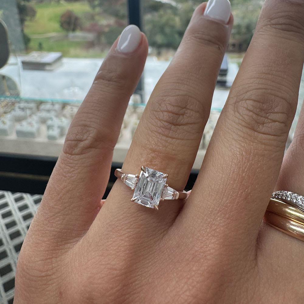 Lab emerald trilogy ring
