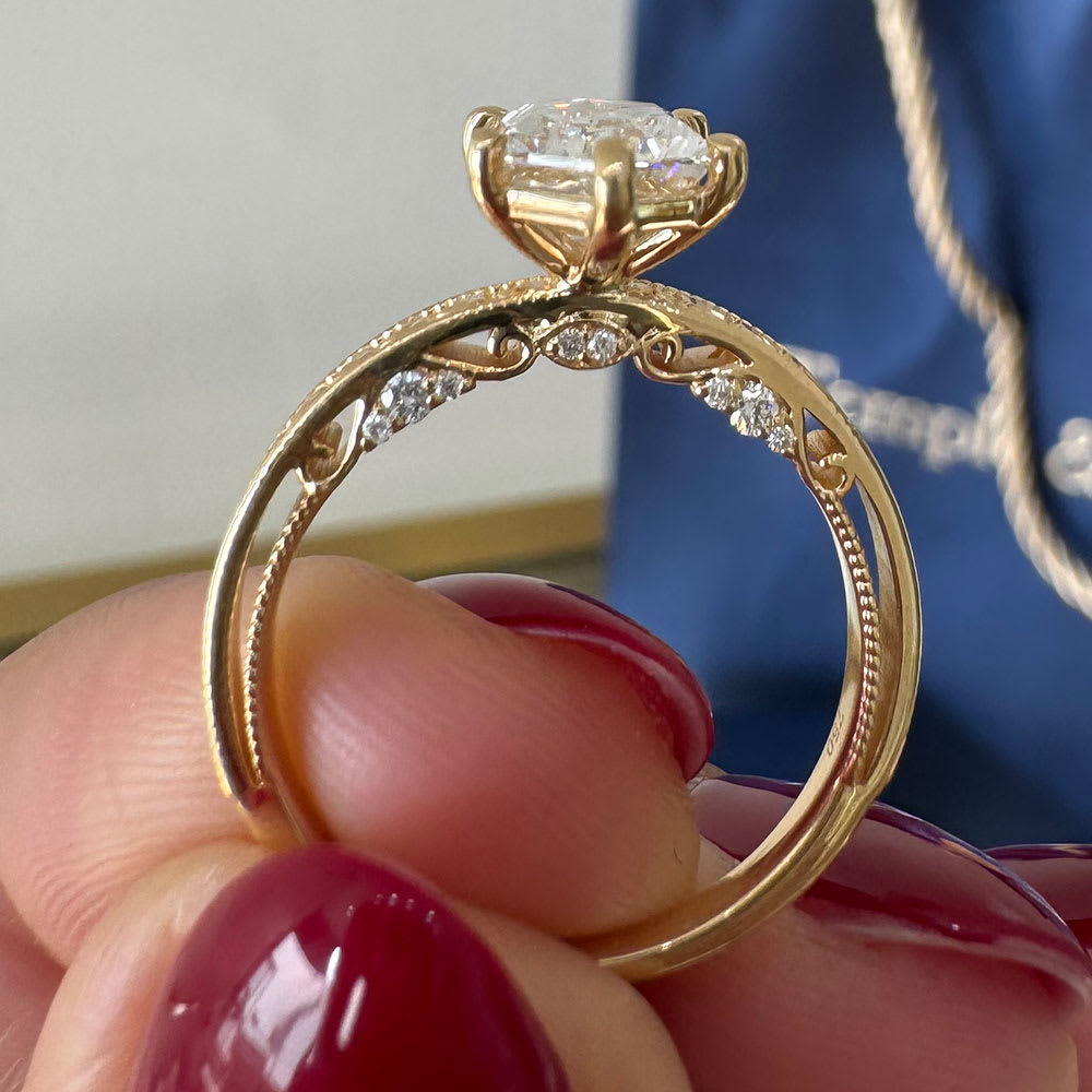 Step cut Dutch marquise on a vintage band