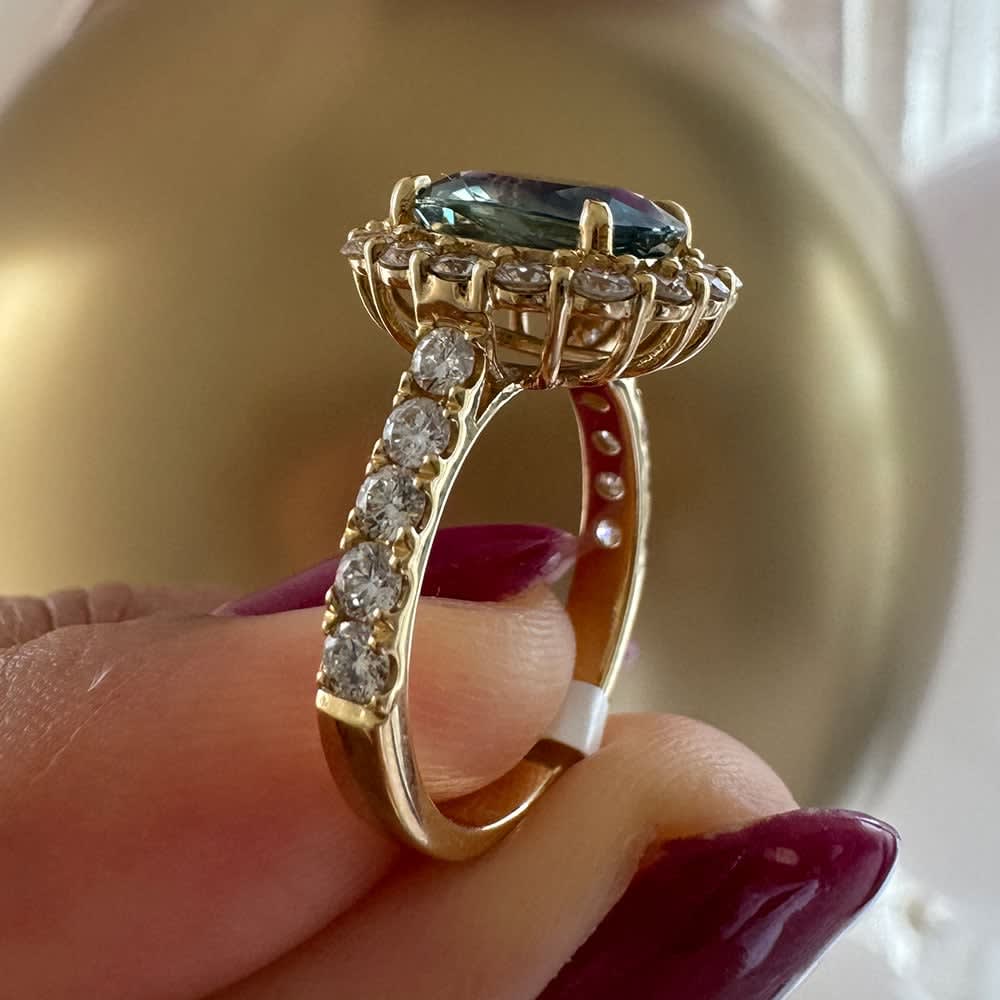 3 carat natural parti sapphire and diamond