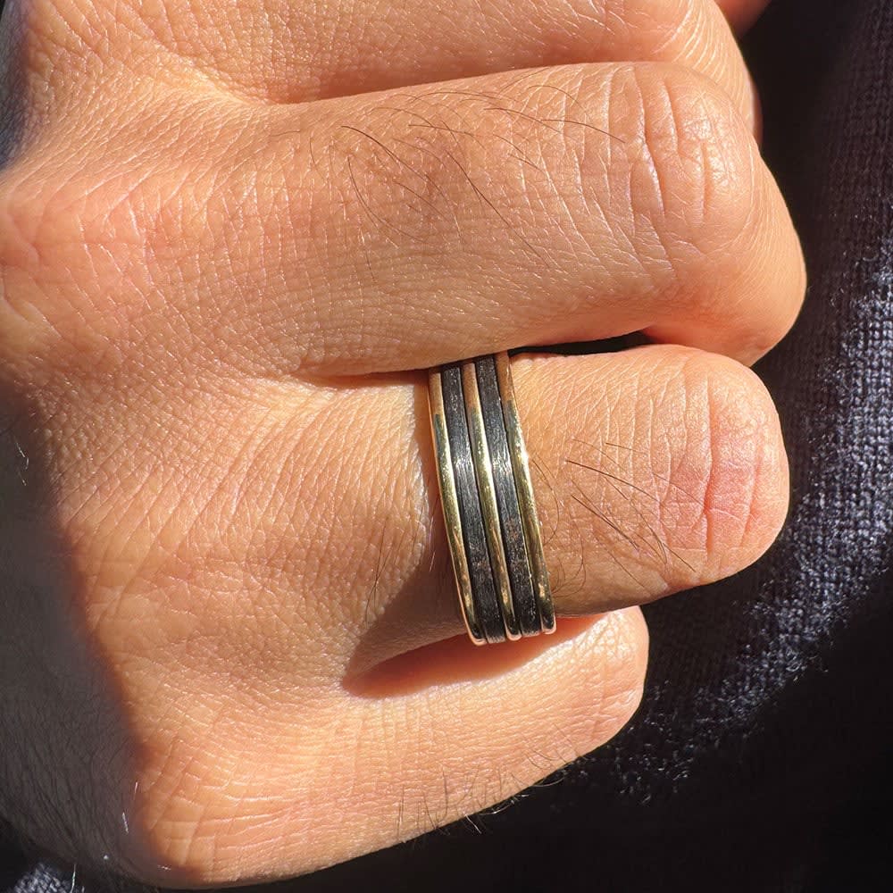 Carbon fibre with 9k yellow gold