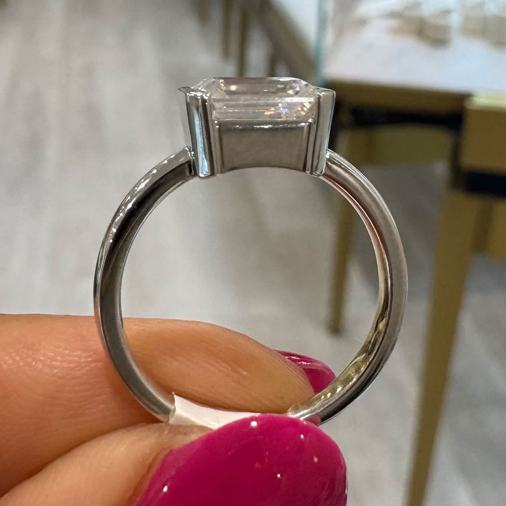9k white gold ring set with Moissanite
