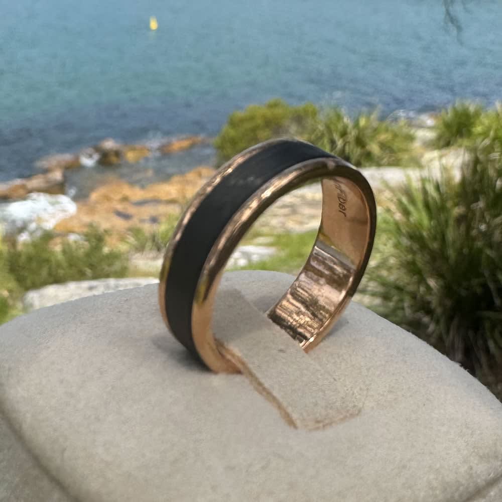 18k yellow gold with carbon