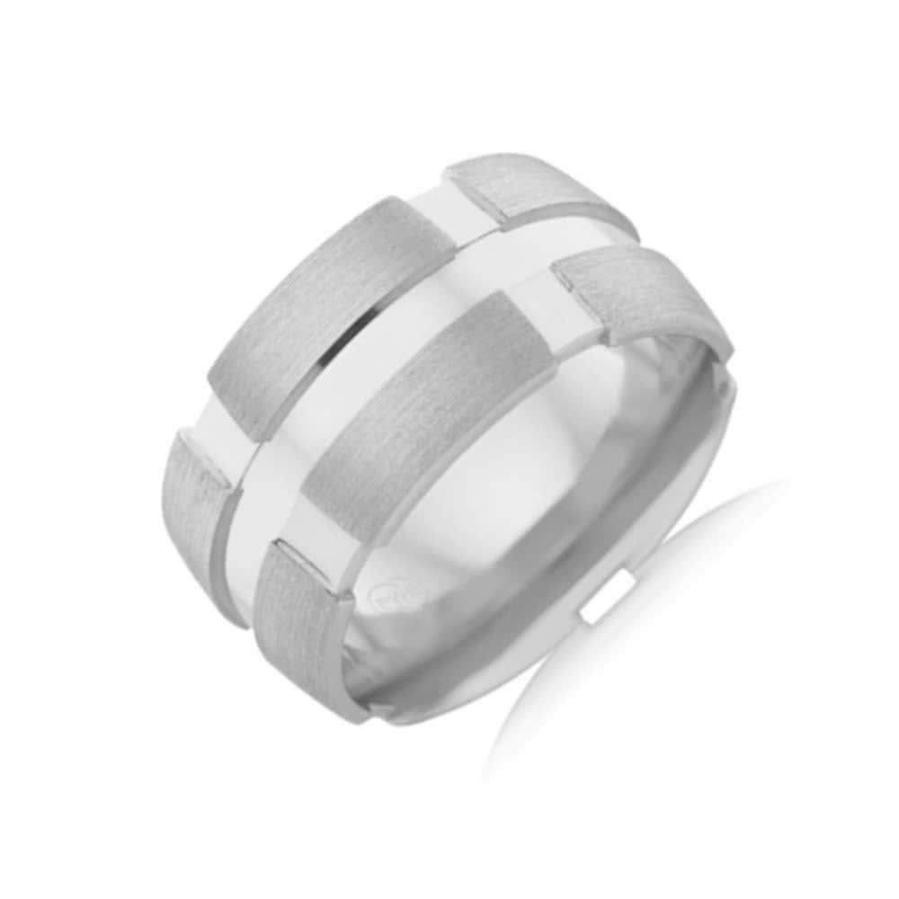 Centre Grooved Mens Ring B4309
