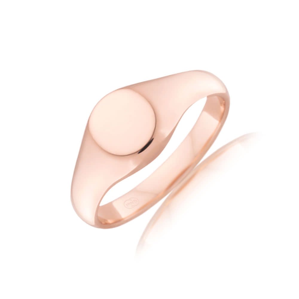 Signet Wedding Band In Oval Shape