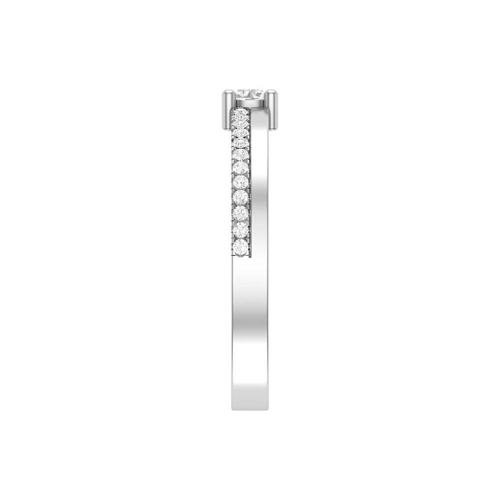 Delicate solitaire ring