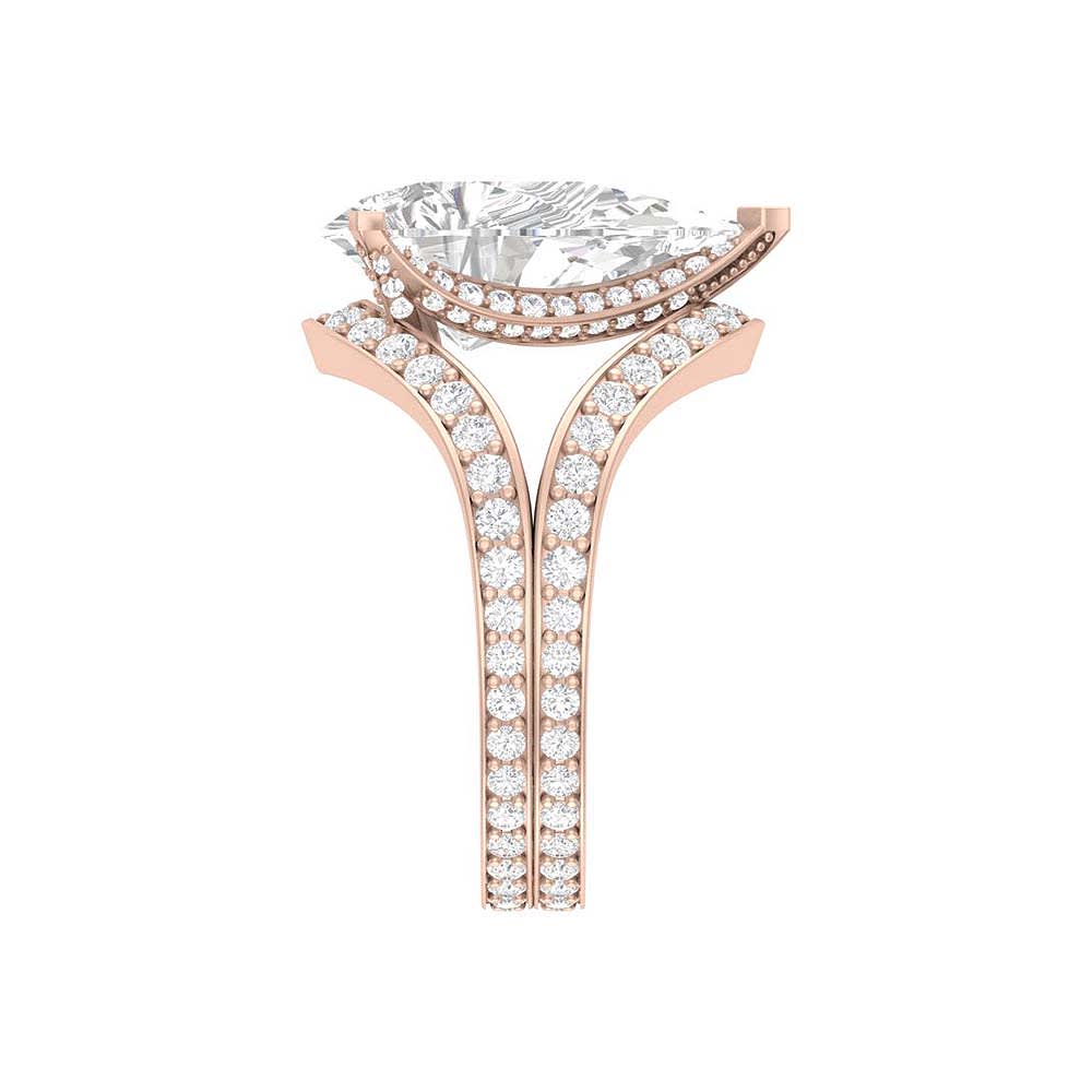 Split band with Lab pear cut diamond