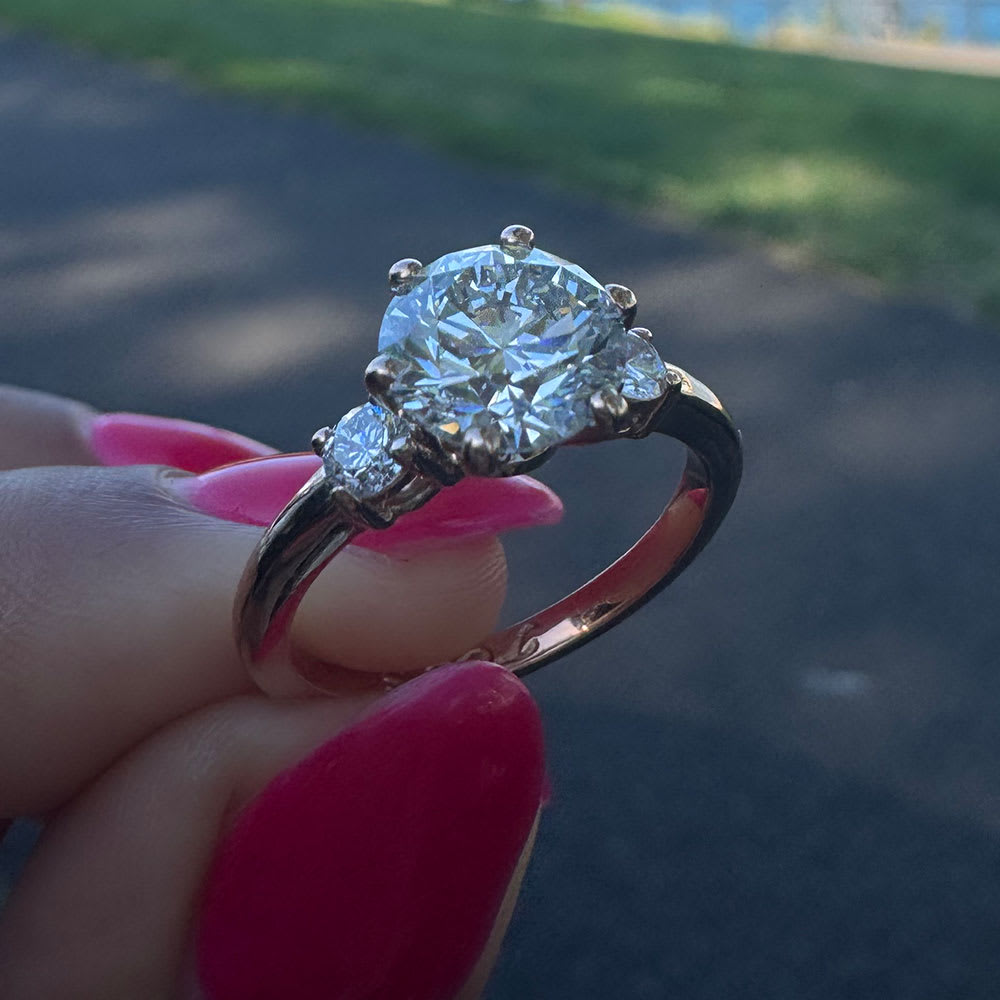 6 prong round diamond trilogy ring