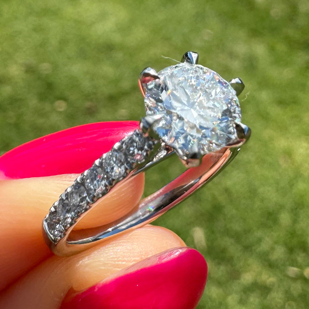 Round diamond on a platinum setting