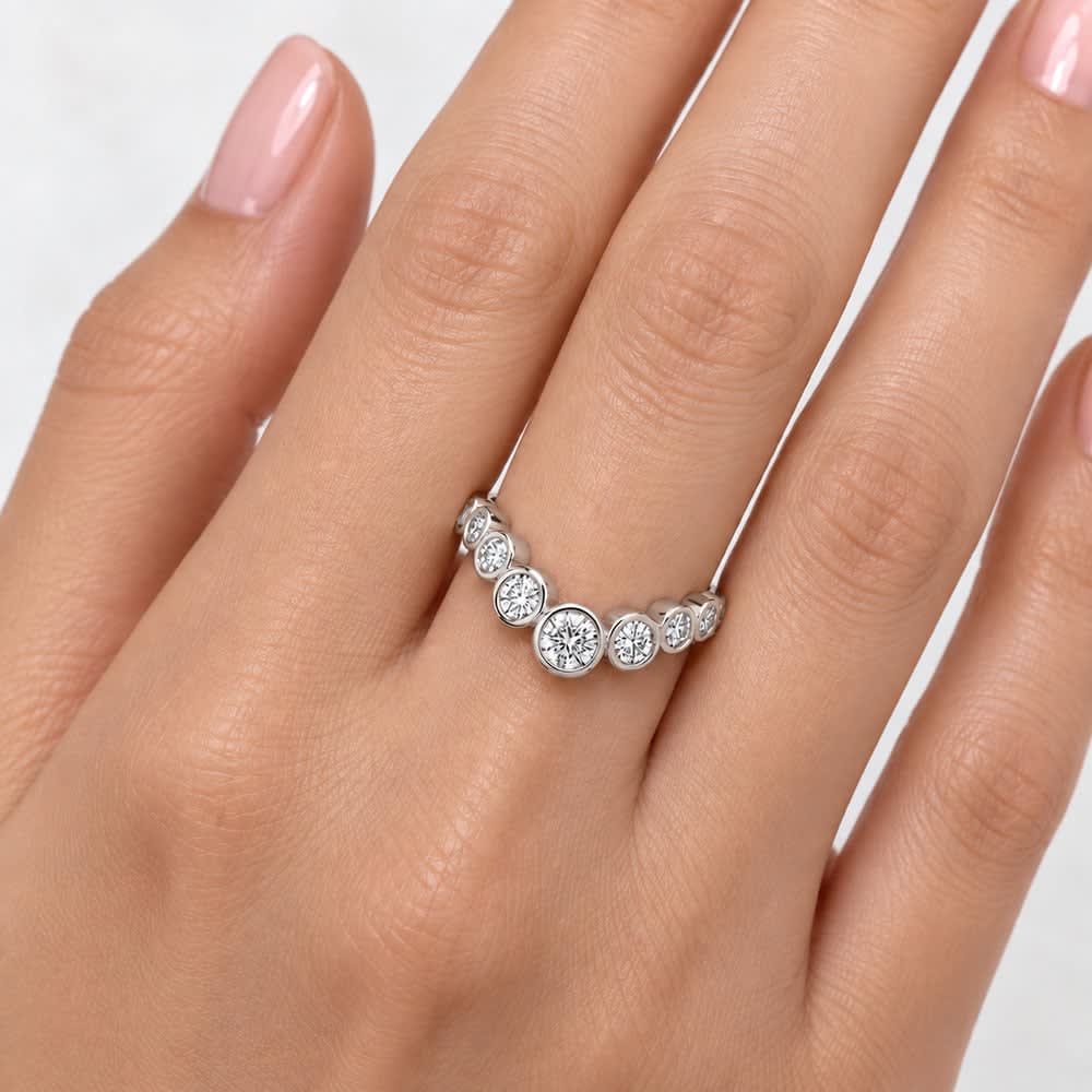Bezel round Diamond Ring 14k