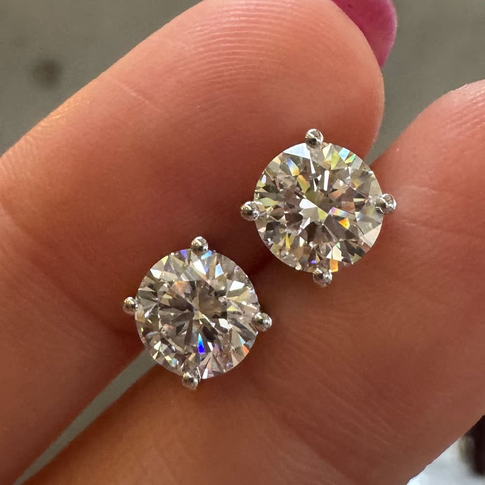 White gold studs set in 4prong with lab D VVS2