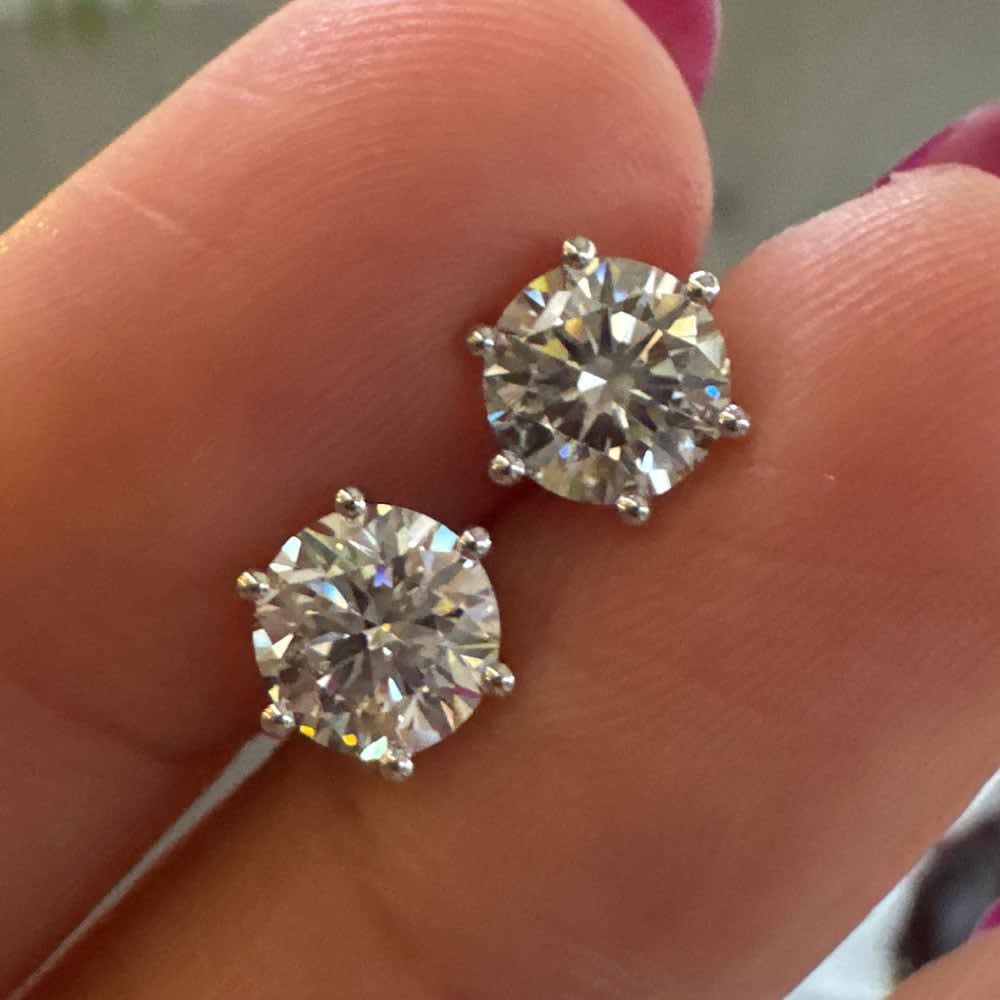 Low set studs in 6prong setting