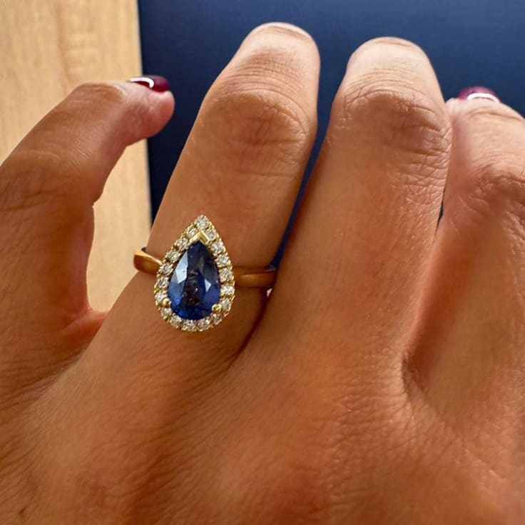 pear cut Natural blue sapphire