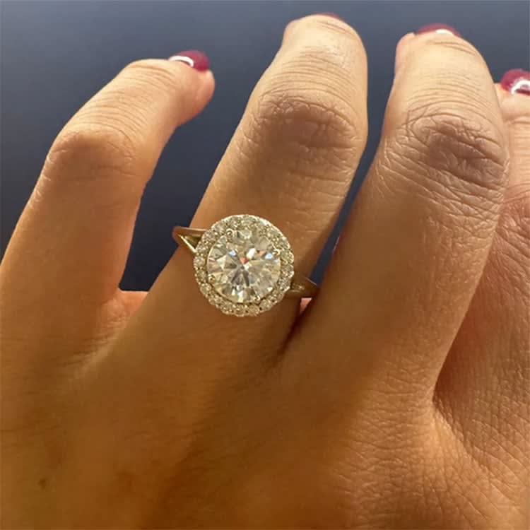 2ct E VVS1 round diamond ring