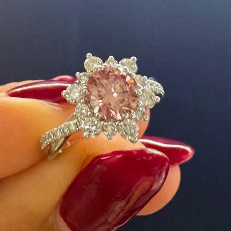 Fancy vivid pink diamond ring