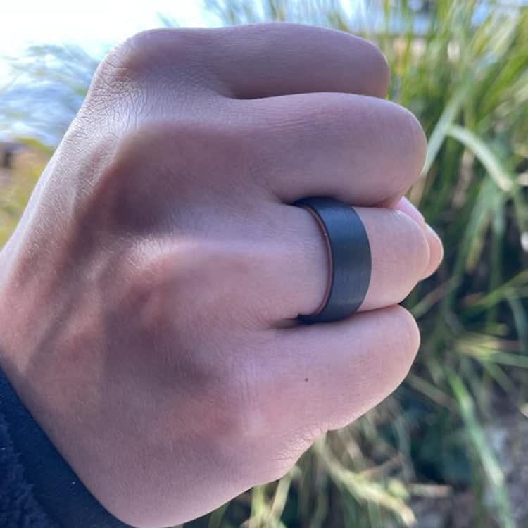 Carbon and 9k yellow gold