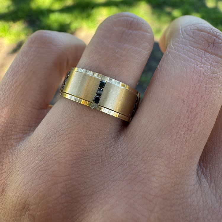 Black Diamond Mens ring 7018
