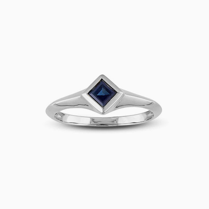 Square sapphire ring