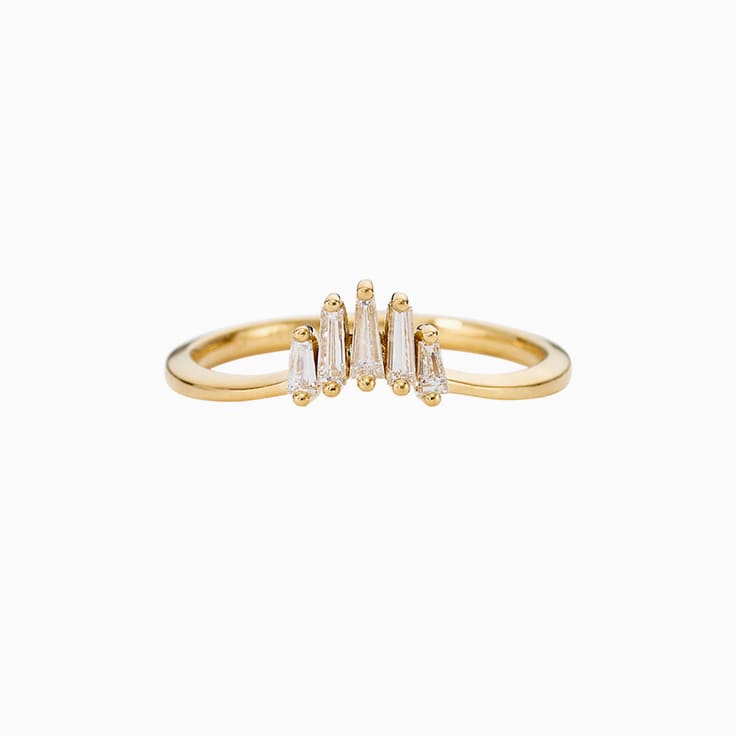 Petite chevron diamond band