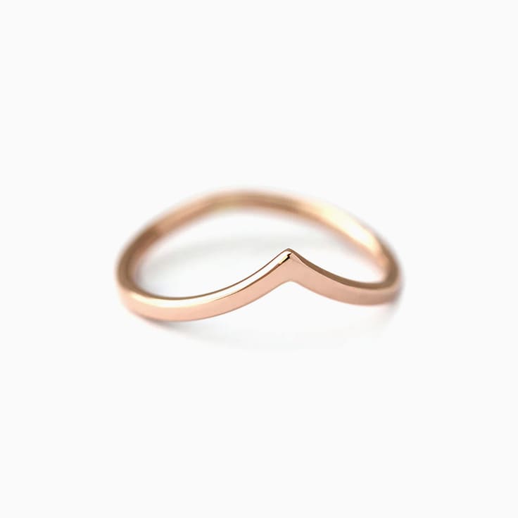 Flat profile v shaped ring