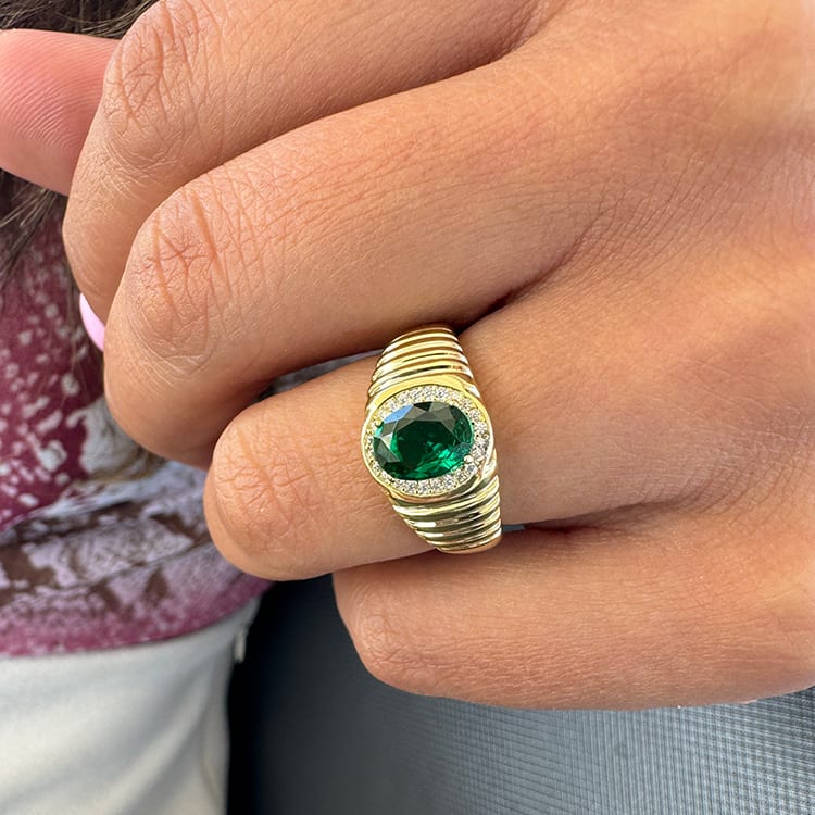 Oval emerald signet ring
