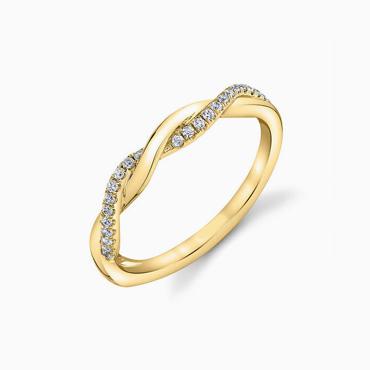 Stunning diamond spiral wedding ring