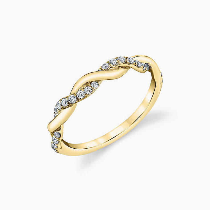 Round Cut Spiral Diamond Wedding Ring