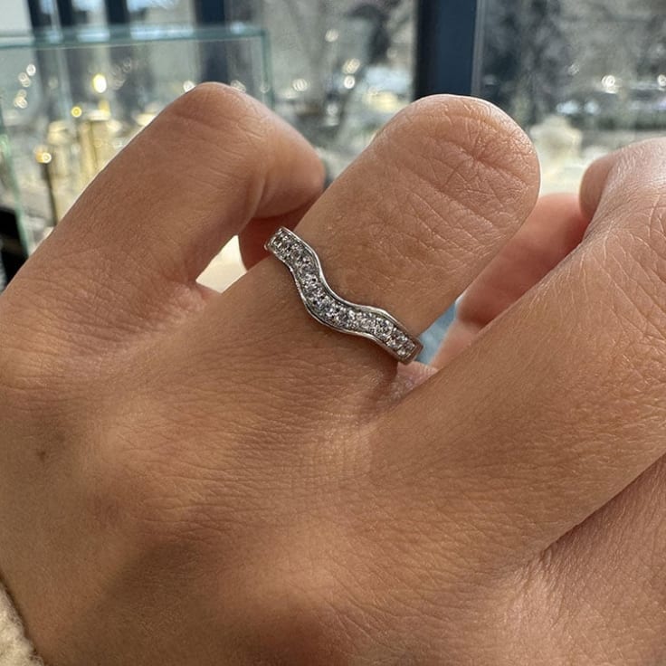 Curve Wedding Band With Pave Setting