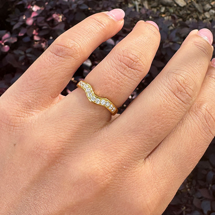 Curve Wedding Band With Pave Setting