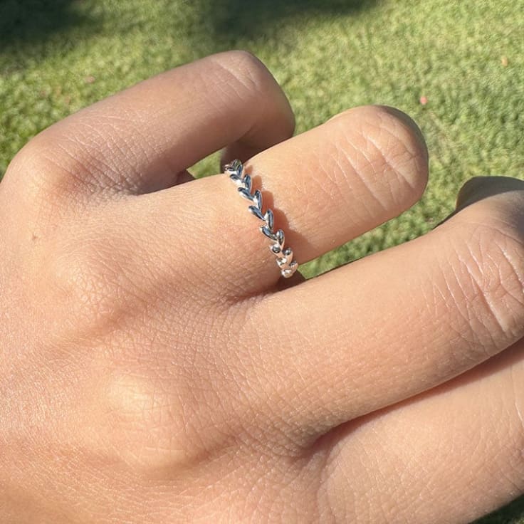 Plain gold patterned ladies ring