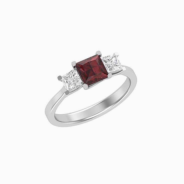 Red Garnet trilogy ring 18ct