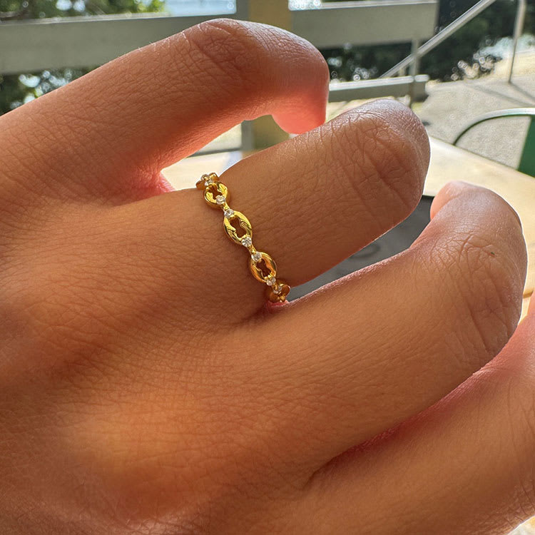 Unique diamond petite ring