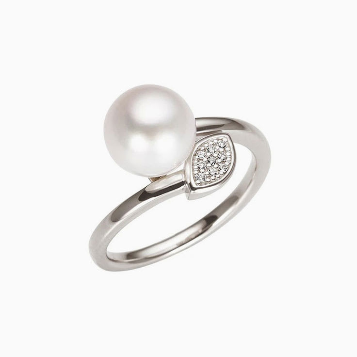 Pearl and Diamond Leaf Ring