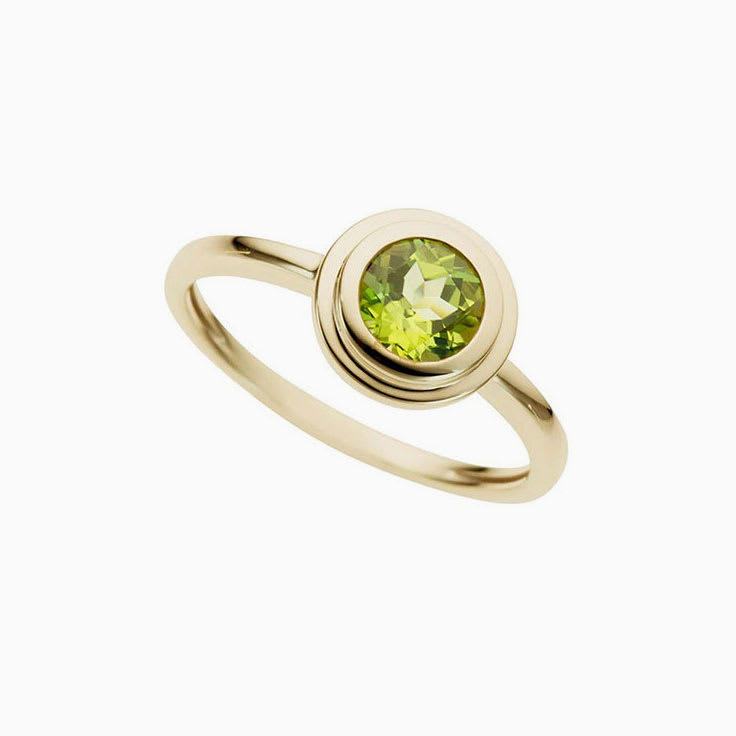 Round Peridot Ring in Yellow Gold