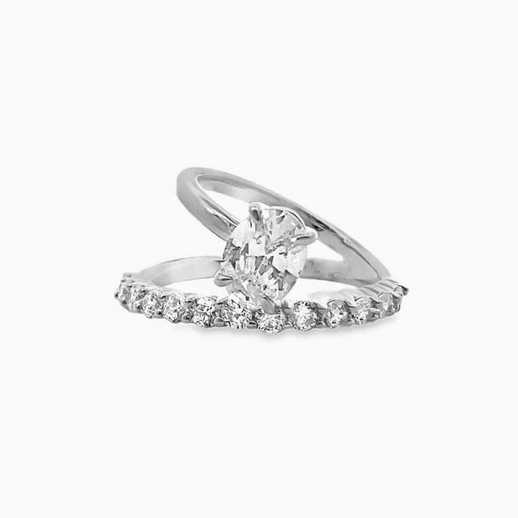 Double band oval Natural Diamond engagement ring