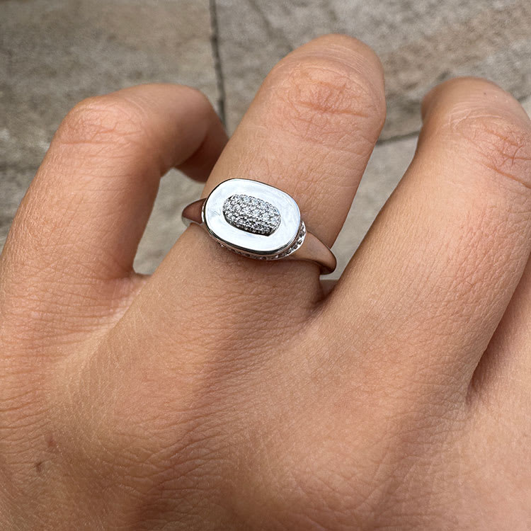 Unisex Oval Signet Ring