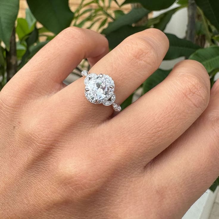 Oval lab on a art deco style ring