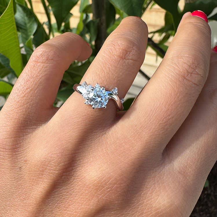 Unique Natural Round Diamond Engagement Ring